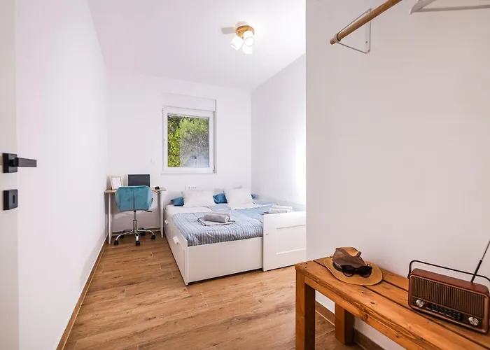 Appartement Ela By Interhome Turanj