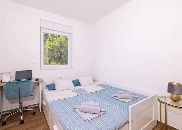 Appartement Ela By Interhome